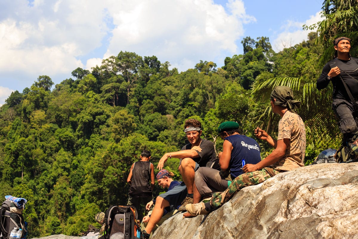 Khao Sok: Tam Gün Bambu Raftingi ve Fil Banyosu